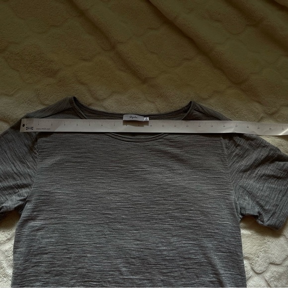 Rapha Merino Wool Gray Casual Tee Short Sleeved with Reflective tape on the back - Picture 4 of 7